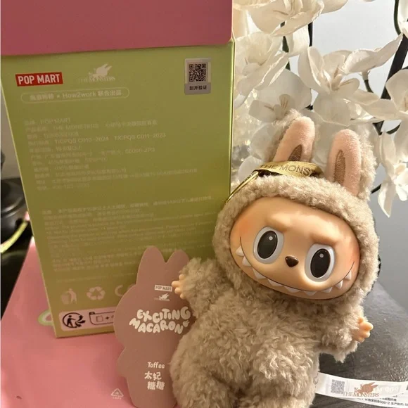 Authentic Labubu Exciting Macaron Toffee - Picture 8 of 10